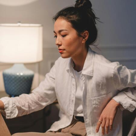 Blackjackin yleisimmät virheet ja miten niistä selvitään – Nettikasino247.com opastaa