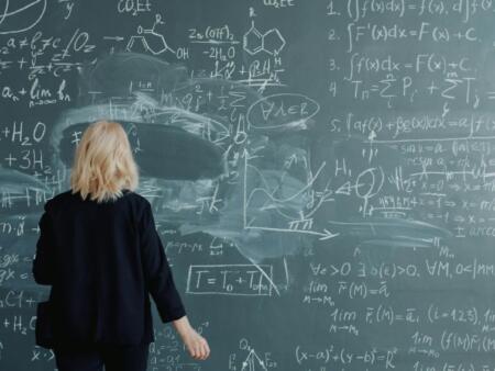 Matemaattiset mallit ja niiden soveltaminen blackjackissa